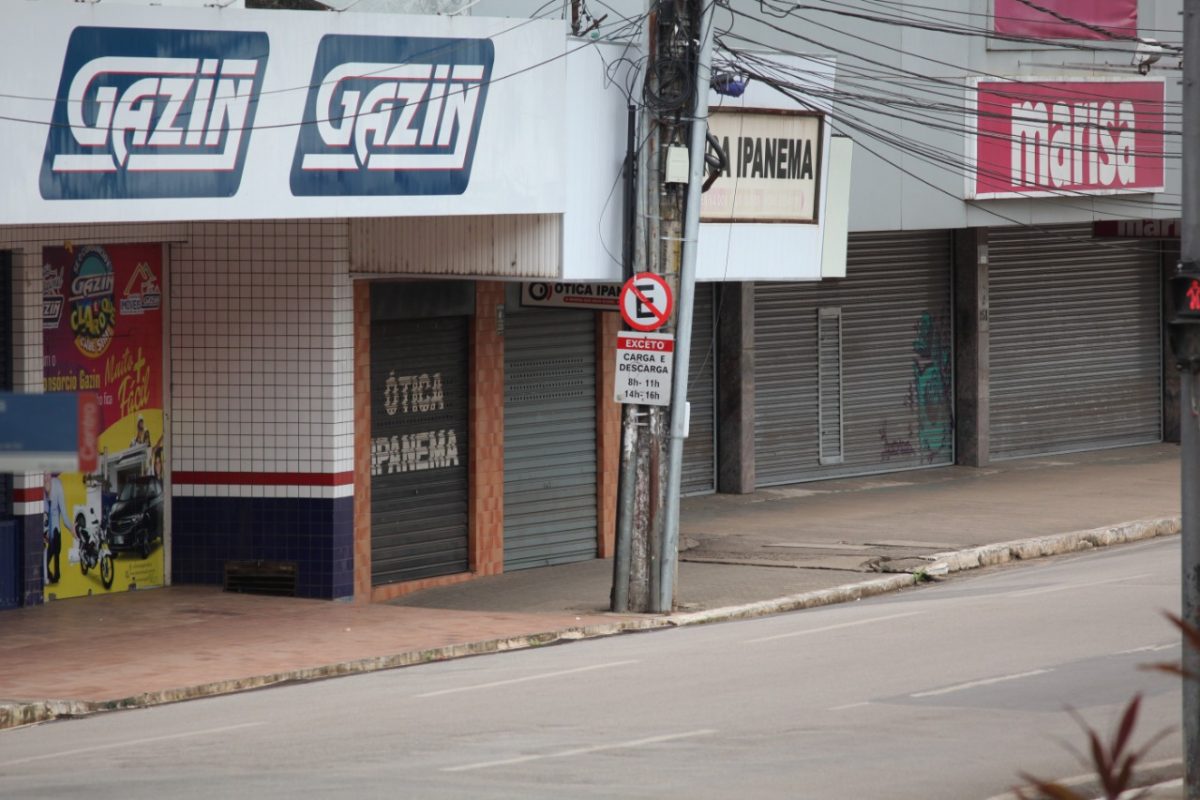 Estado define regras para funcionamento do comércio, igrejas e espaços públicos