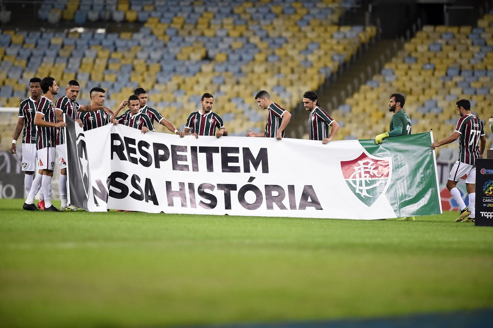 Fluminense lança manifesto minutos antes da final da Taça Rio