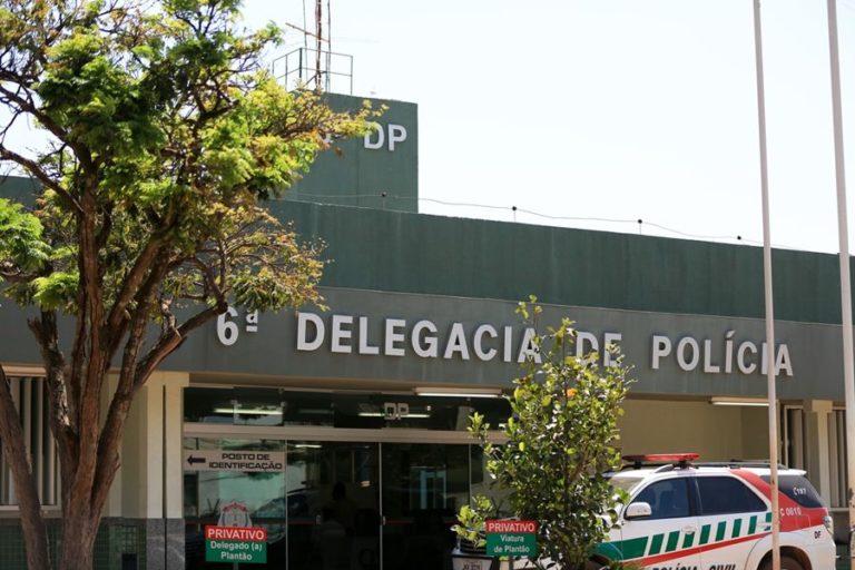 Mãe confessa na delegacia ter jogado recém-nascido em caixa de esgoto no DF