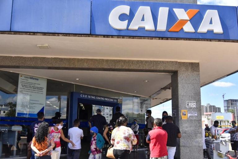 Caixa inicia pagamentos do abono salarial nesta terça; veja quem recebe