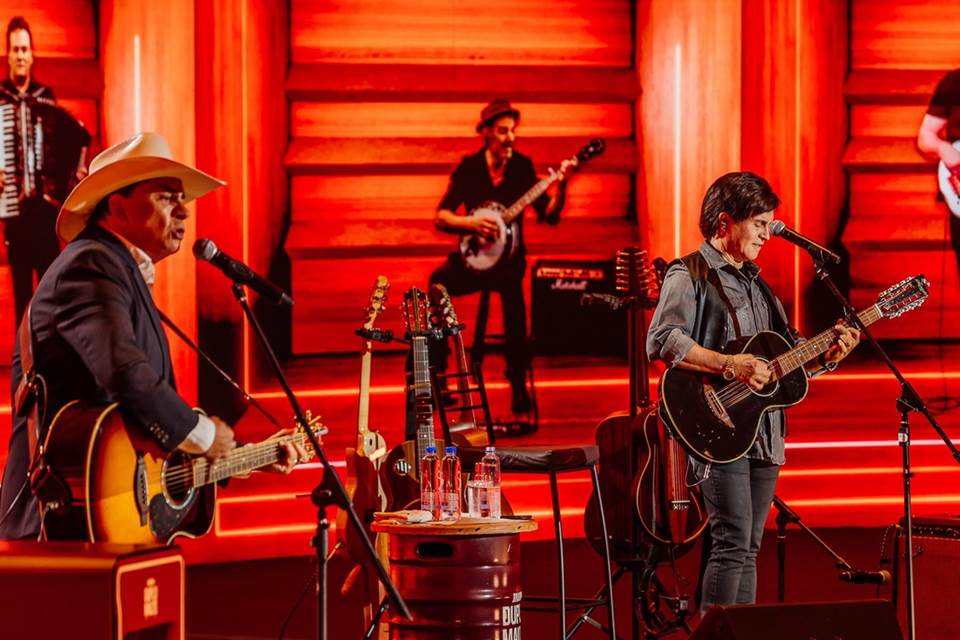 Chitãozinho & Xororó, Edi Rock e Durval Lelys: confira as lives da semana