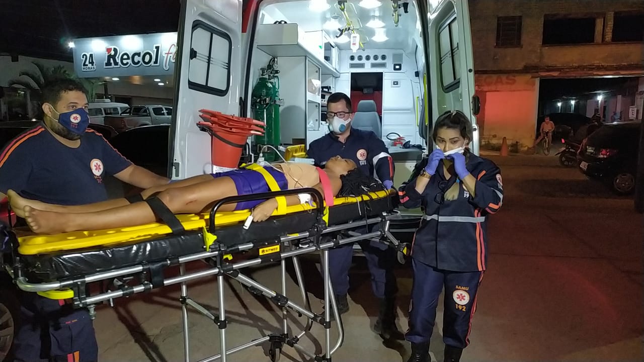 Jovem de apenas 18 anos é baleada durante assalto em Rio Branco