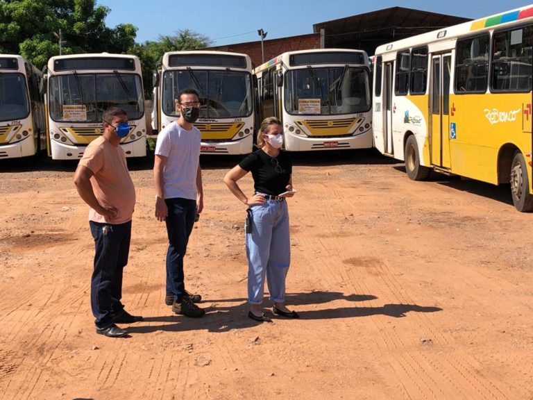 RBTrans vistoria garagem de empresa de ônibus e verifica condições da frota