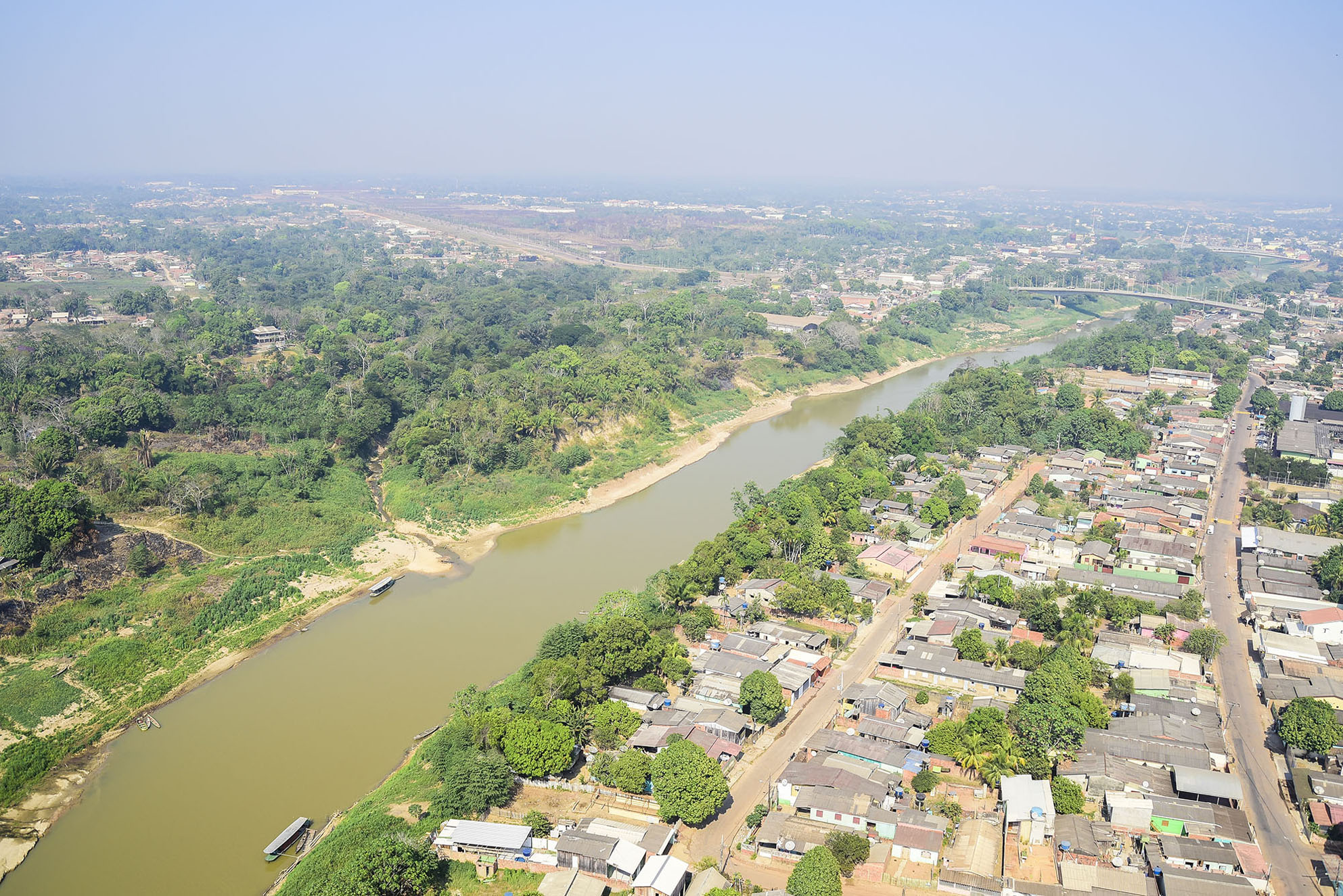 Prefeitura de Rio Branco identifica e multa autor de incêndio que cobriu parte da capital