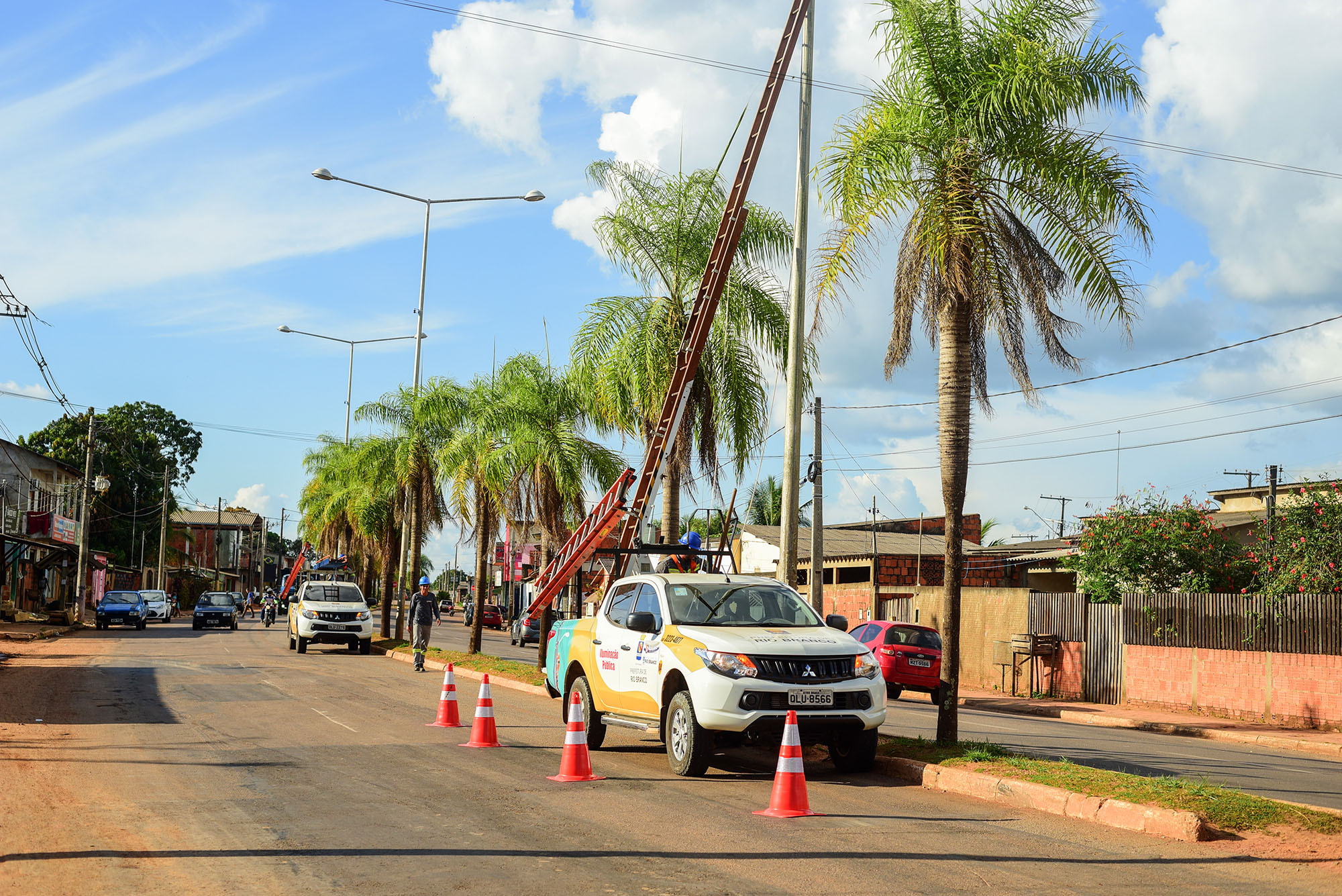 Prefeitura investe na melhoria da rede de iluminação pública de Rio Branco