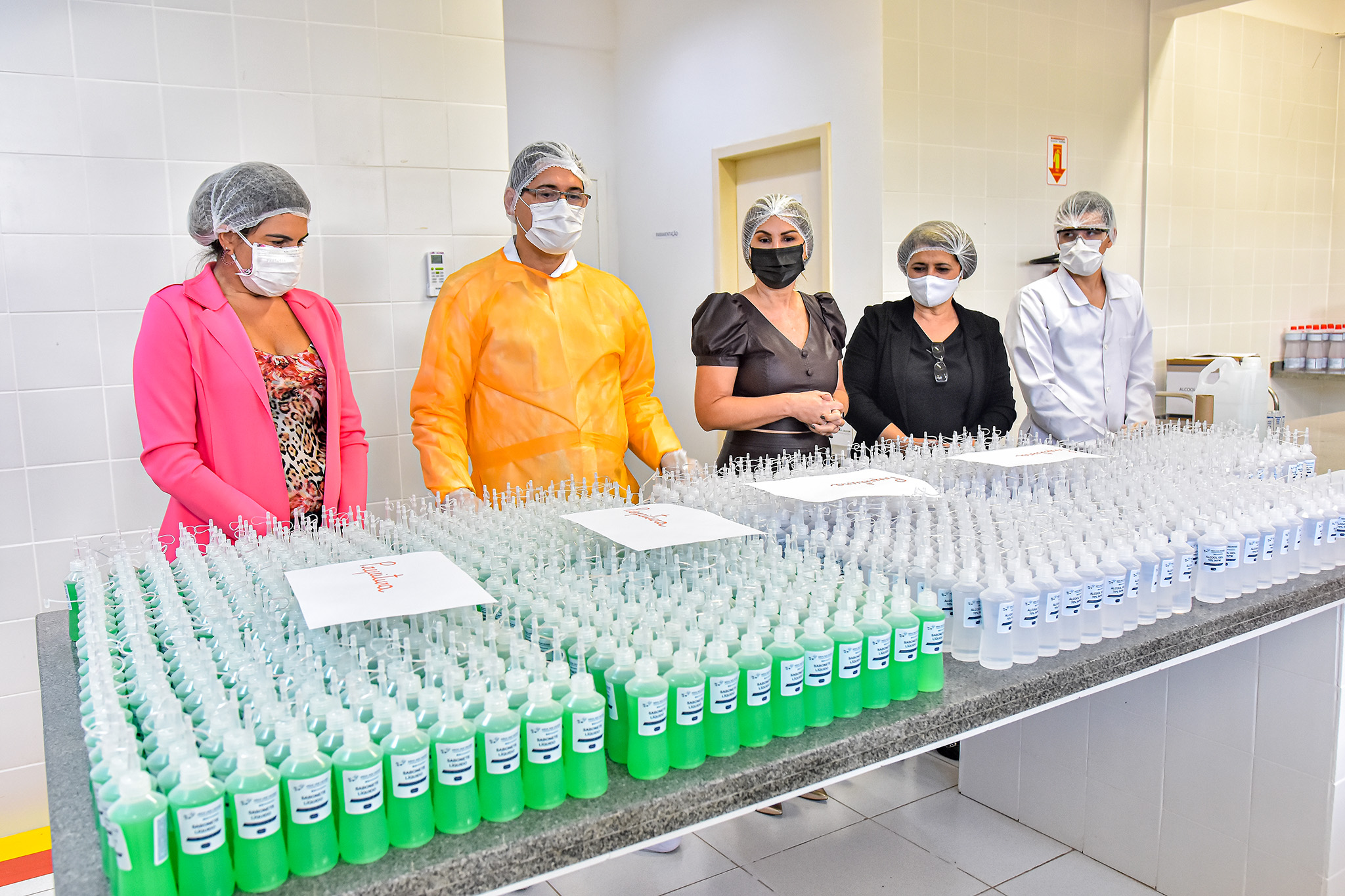 Prefeitura de Rio Branco recebe doação de sabonete líquido e álcool em gel da Ufac