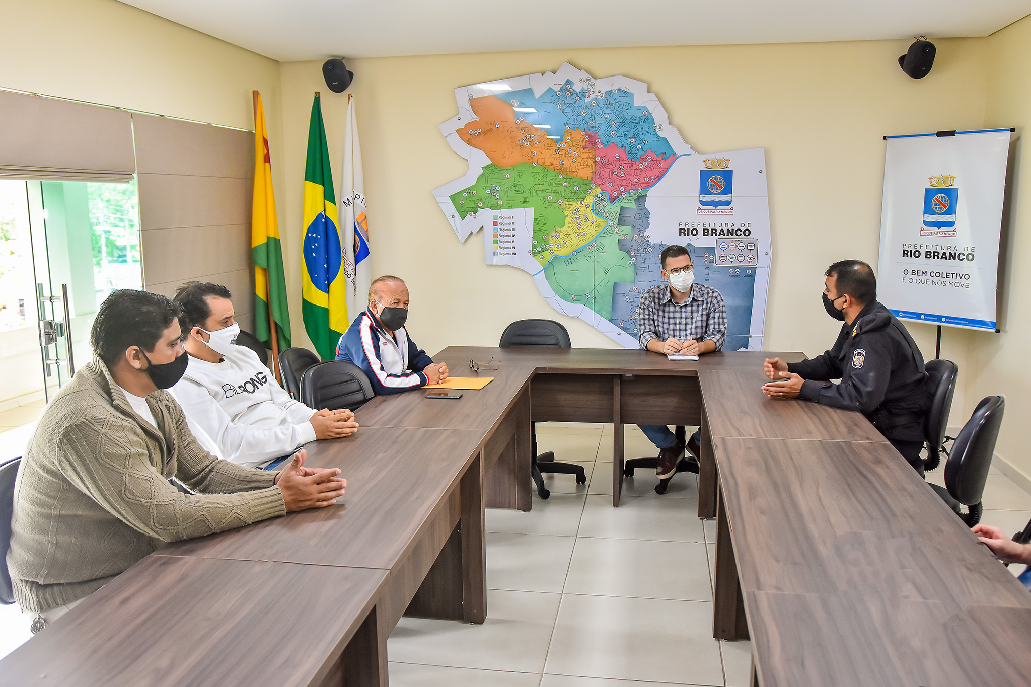 Prefeitura de Rio Branco e Federação de Futebol do Acre dialogam sobre treinamentos e campeonatos