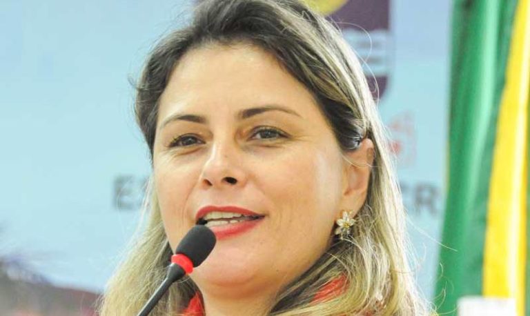 Técnica do time feminino do Rio Branco anuncia saída em protesto contra Bruno