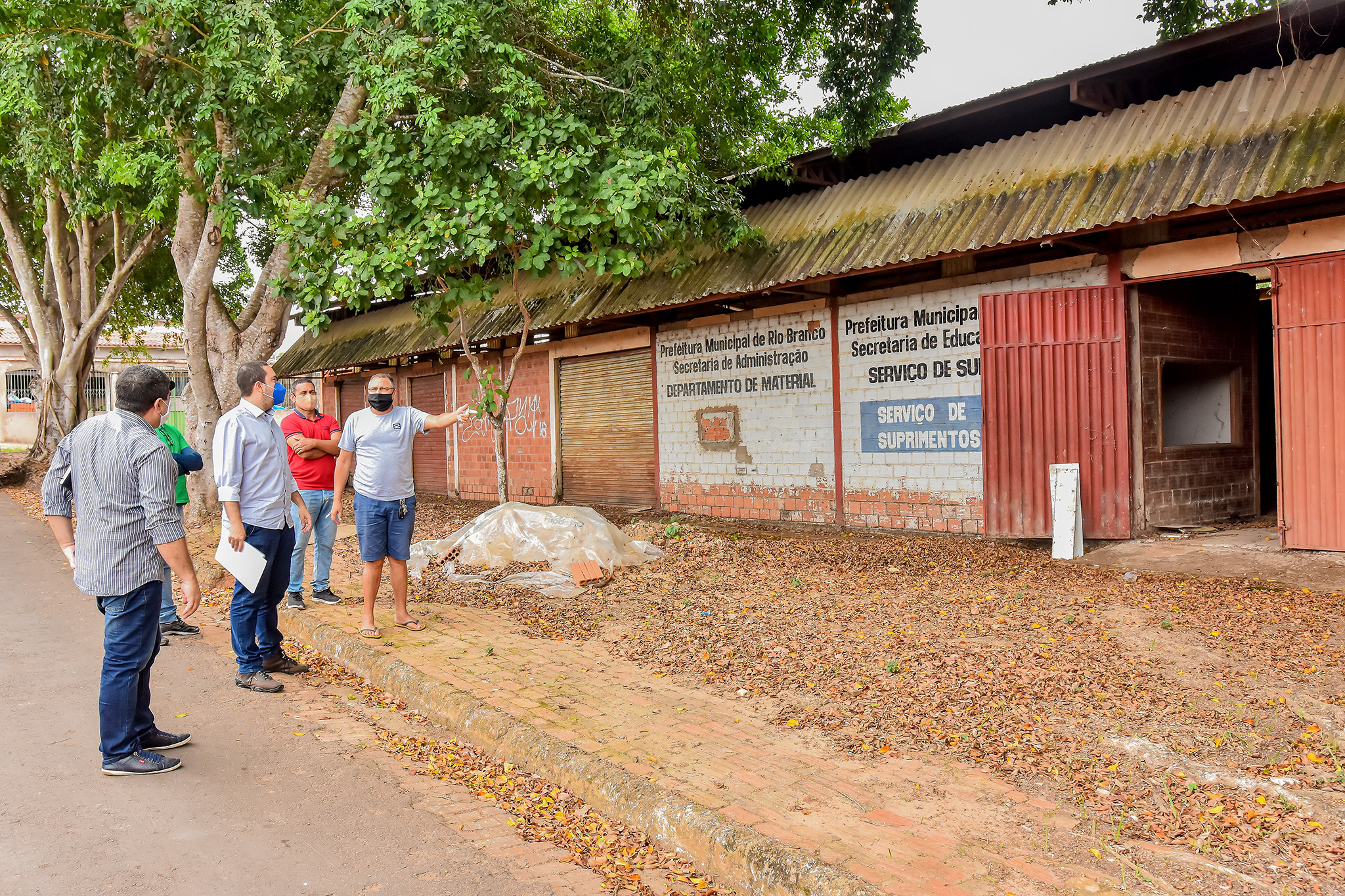Prefeitura vai transformar galpão abandonado em casa de convivência