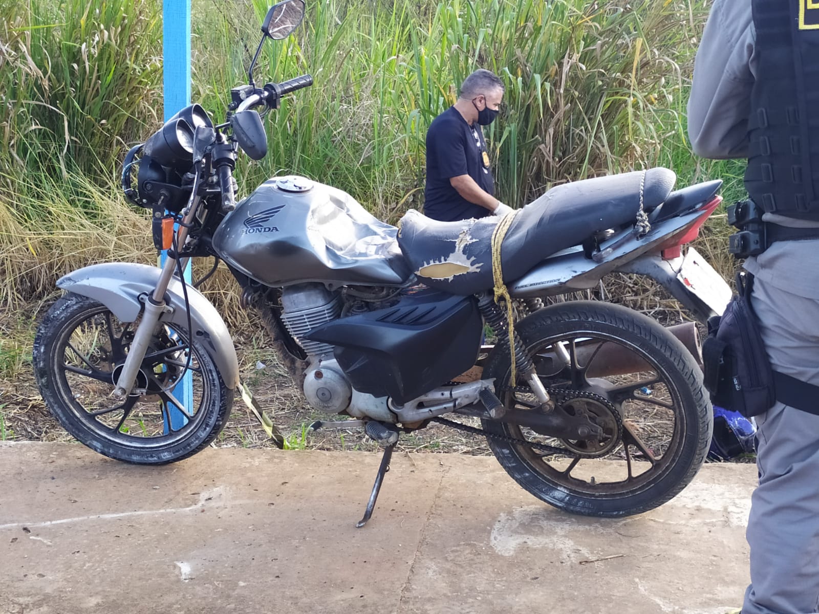 Funcionário público morre ao bater moto em poste de energia em Rio Branco