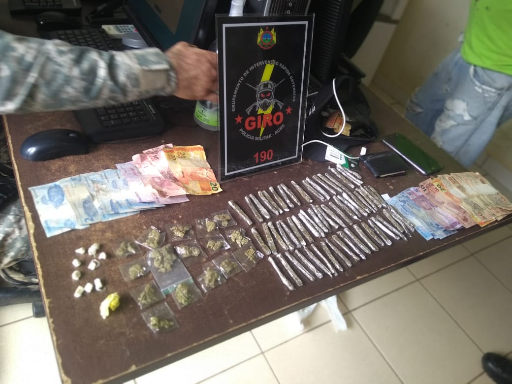 Quatro são presos em flagrante vendendo crack no Centro de Rio Branco