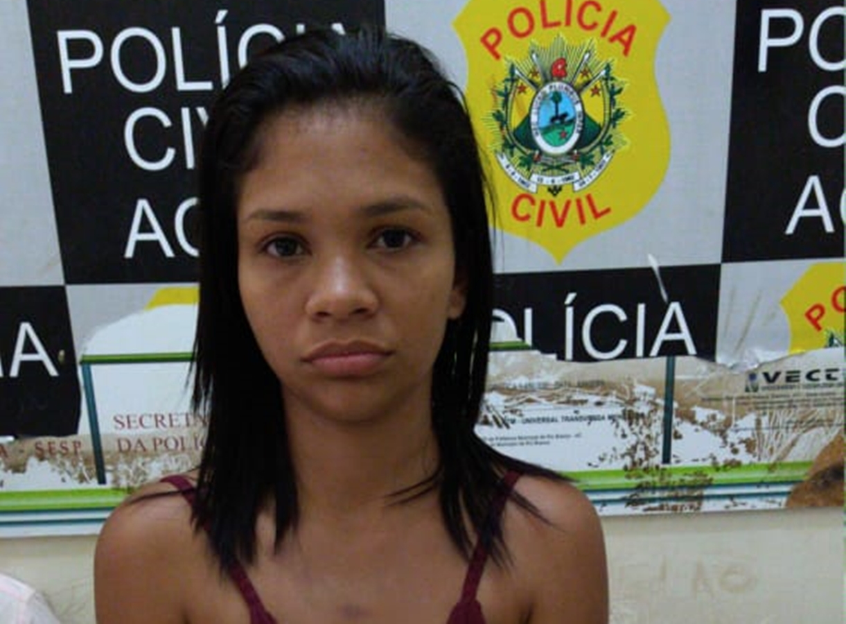 Mulher que expulsava moradores de casas no AC para abrigar facções é presa