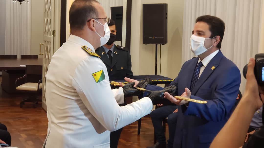 Gladson empossa novo Comandante da PM no Acre, em cerimônia no Palácio Rio Branco