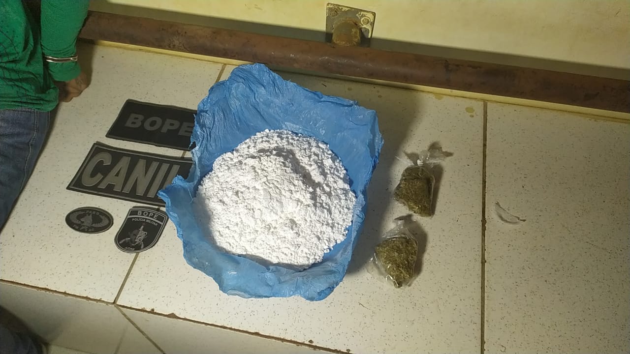 PM apreende adolescente transportando drogas