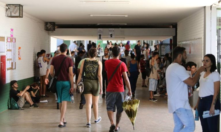 Mais 40 mil candidatos devem fazer provas do Enem neste domingo no Acre