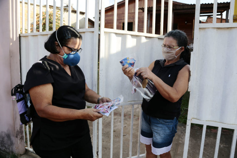 No AC, quase 70% das pessoas dizem que usam máscara ao sair de casa durante a pandemia