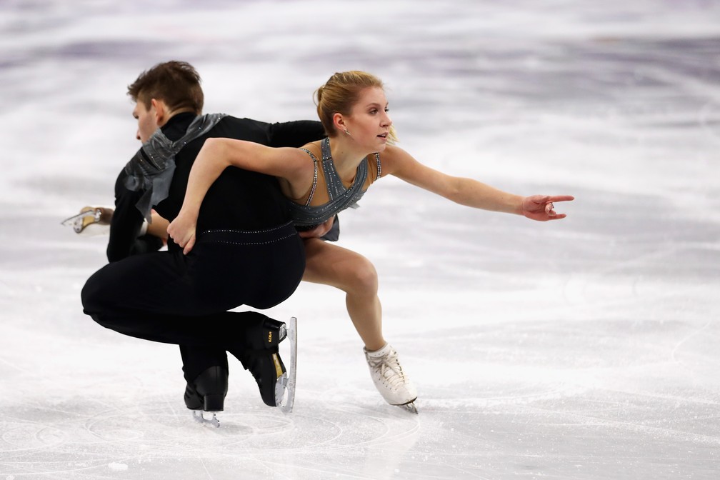 Campeã mundial de patinação artística morre aos 20 anos