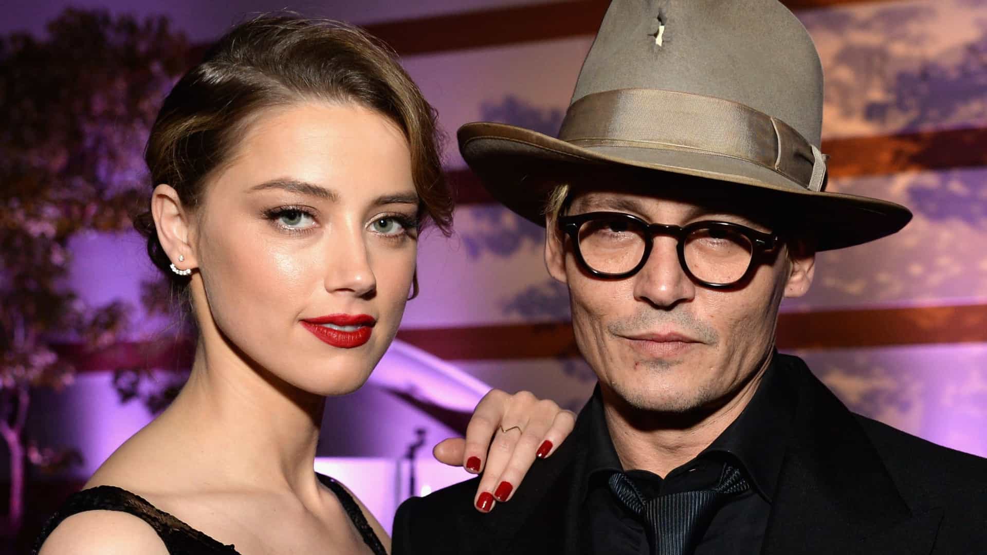 Johnny Depp revela que Amber Heard bebia 2 garrafas de vinho à noite