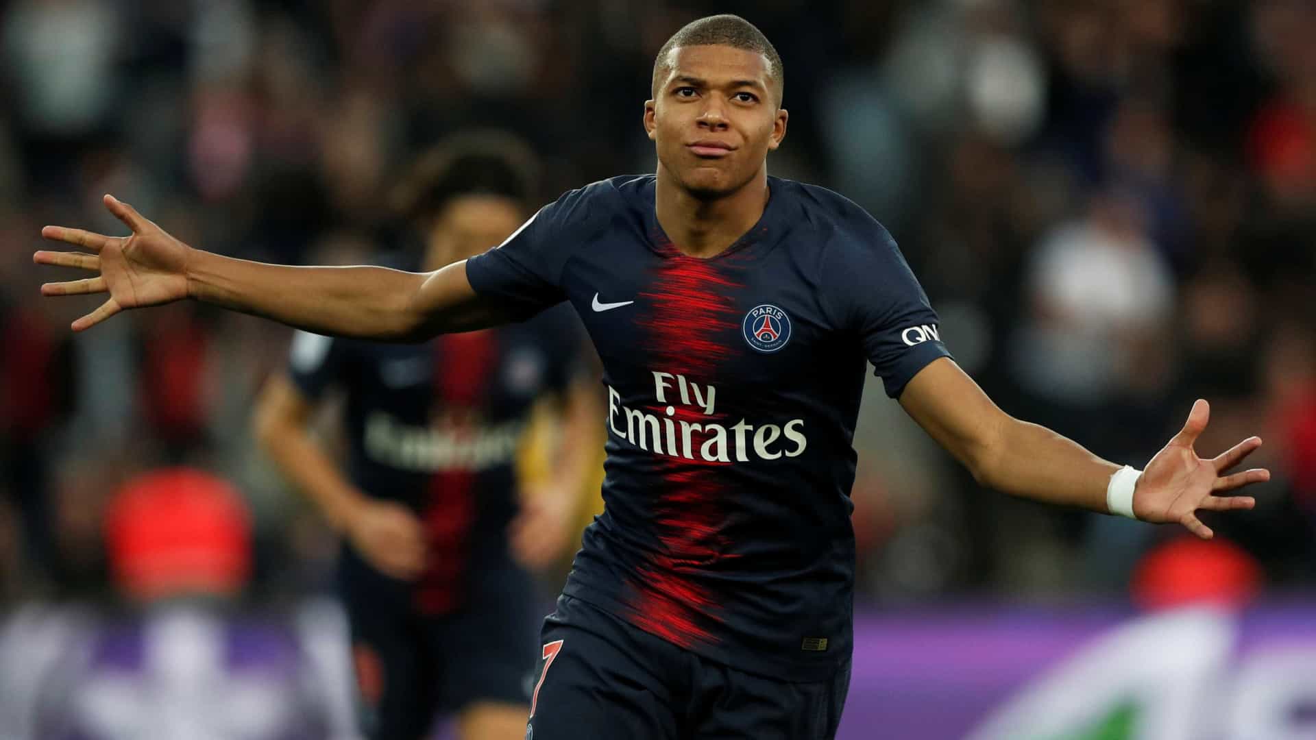 Mbappé garante que continuará no PSG: ‘Quero ser o melhor do mundo’