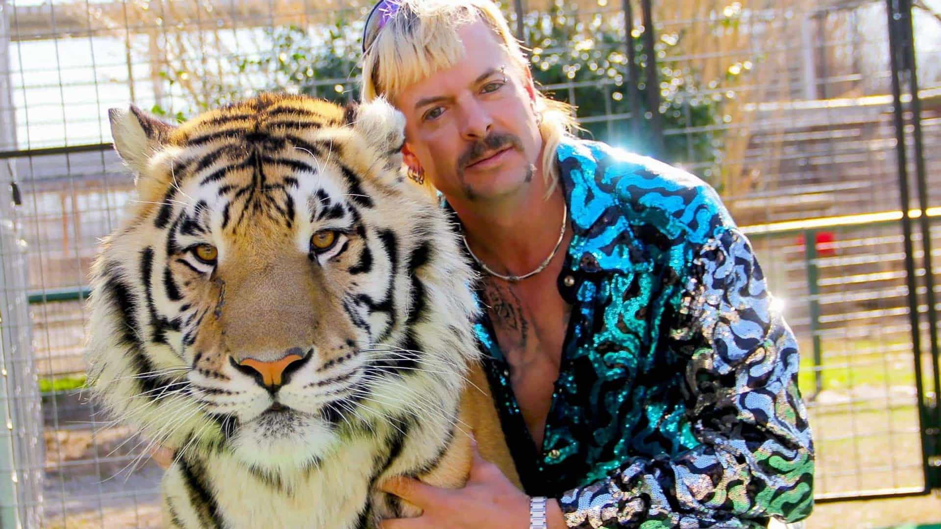 Policiais investigam denúncia de restos humanos em zoo do ‘Tiger King’