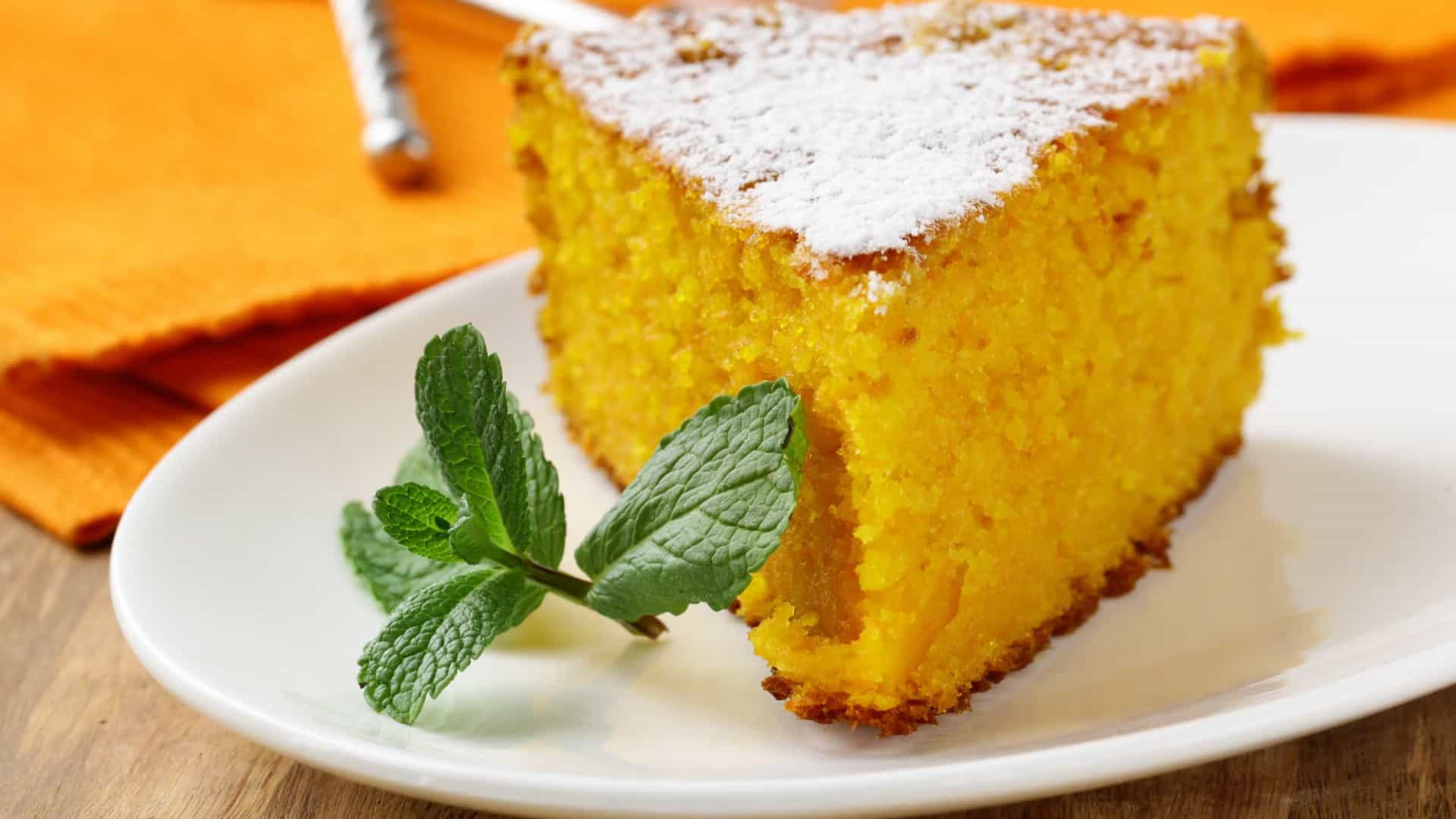 Bolo de cenoura na frigideira. Receita fácil e ‘low carb’