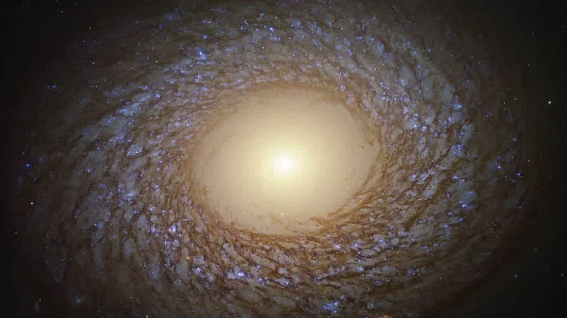 Hubble capta nova (e bela) imagem de galáxia distante