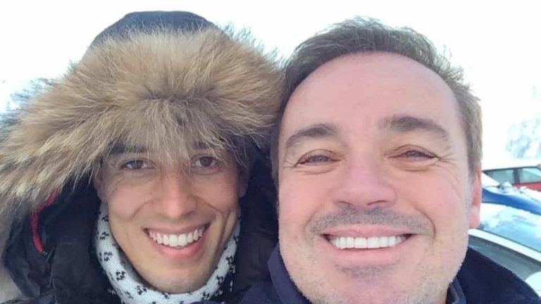 Salvático posta foto com Gugu para lembrar oito meses da sua morte