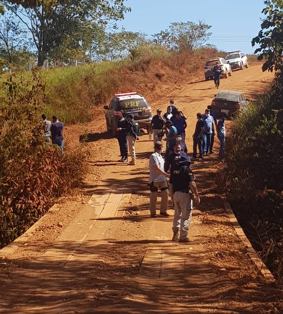 Inquilinos matam casal de idosos, enterram corpos e são presos fugindo no carro das vítimas em RO