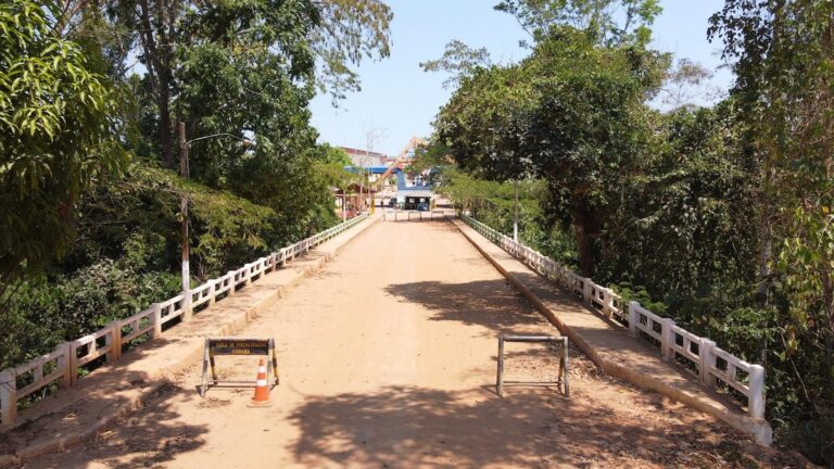 Acadêmicos de medicina poderão retornar à Bolívia na próxima semana para regularizar documentos