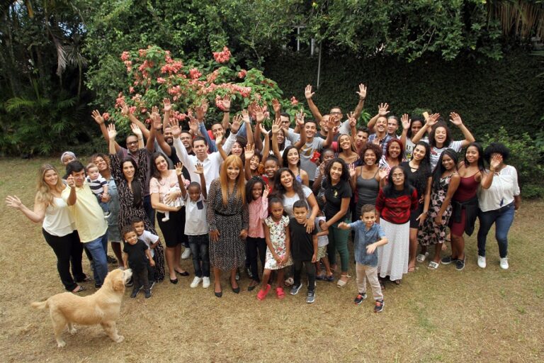 Flordelis e Anderson tinham relações sexuais com filhos, diz pessoa que viveu com o casal