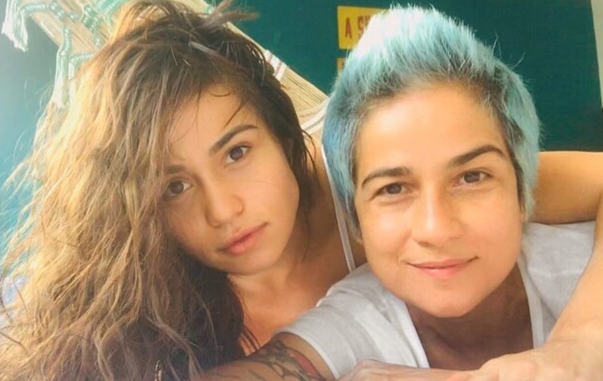 Nanda Costa pede a namorada Lan Lanh em casamento e compartilha nas redes sociais