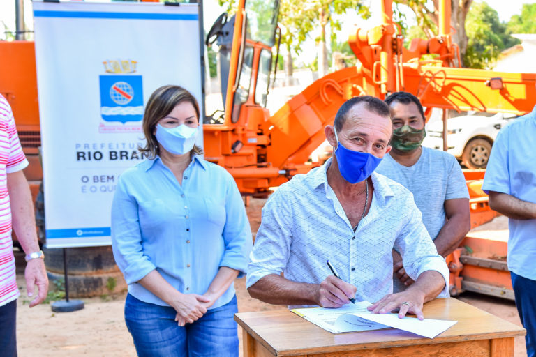 Infraestrutura: Socorro Neri autoriza recuperação de ruas em mais 12 bairros