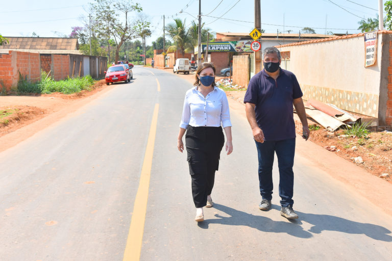 Socorro Neri assina ordem serviço para recuperação viária na Regional 6 de Agosto