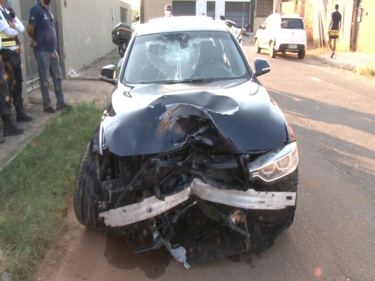 Motociclista morre ao ser atingida por BMW e arremessada por 60 metros em Rio Branco