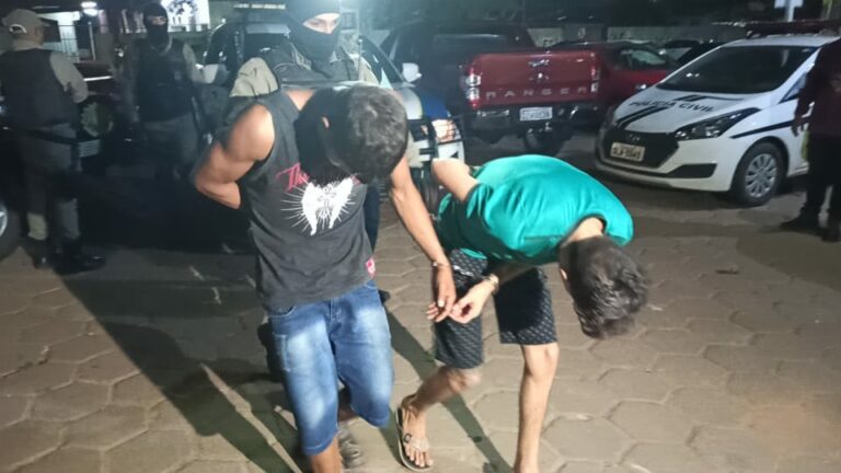 Dupla é presa transportando cocaína na rodovia AC-40