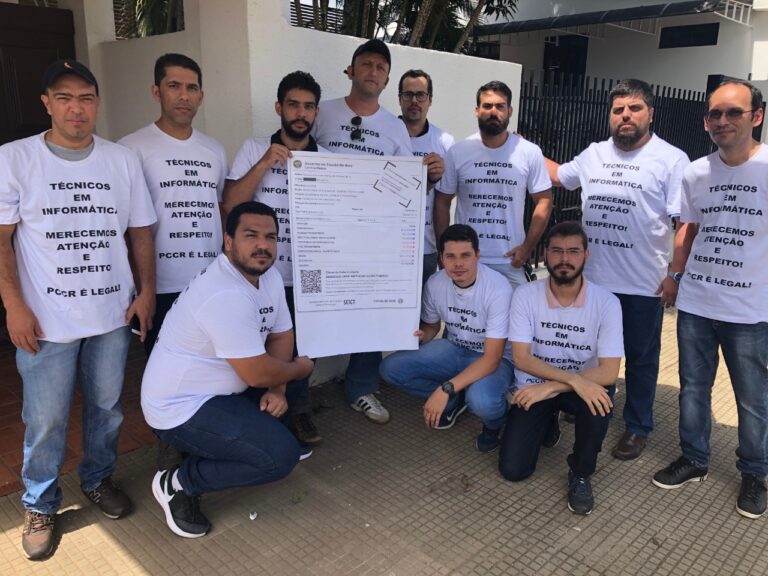 Técnicos em informática do Estado pedem reajuste após 14 anos sem aumento