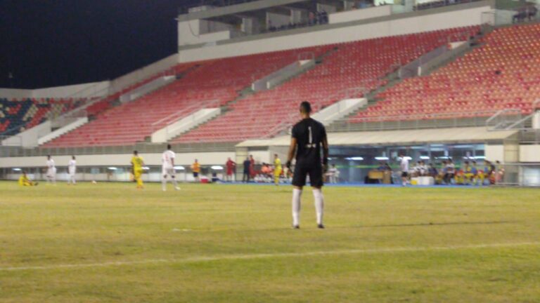 Bola rolando: Bruno mostra liderança no elenco em jogo contra o Nauas