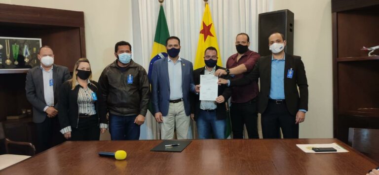 Assinada ordem de serviço para construção do anel viário e da ponte em Brasileia