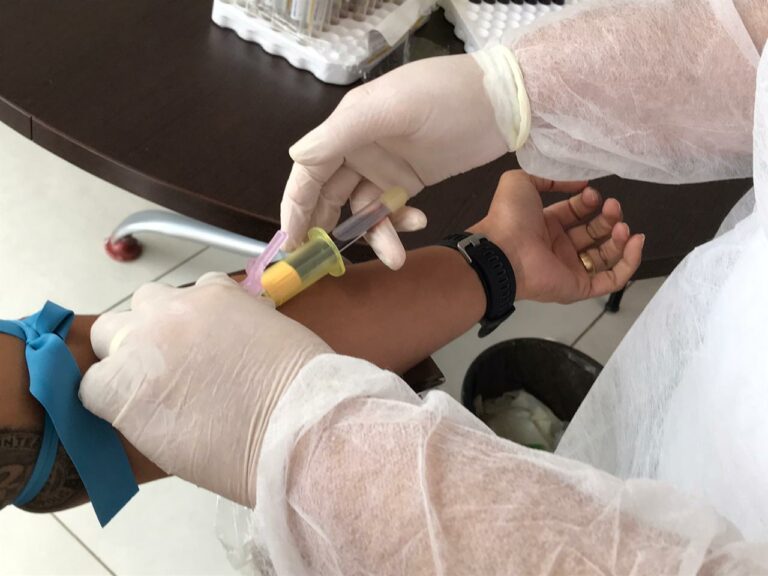 Prefeitura de Rio Branco realiza sorologia para o coronavírus em servidores da saúde