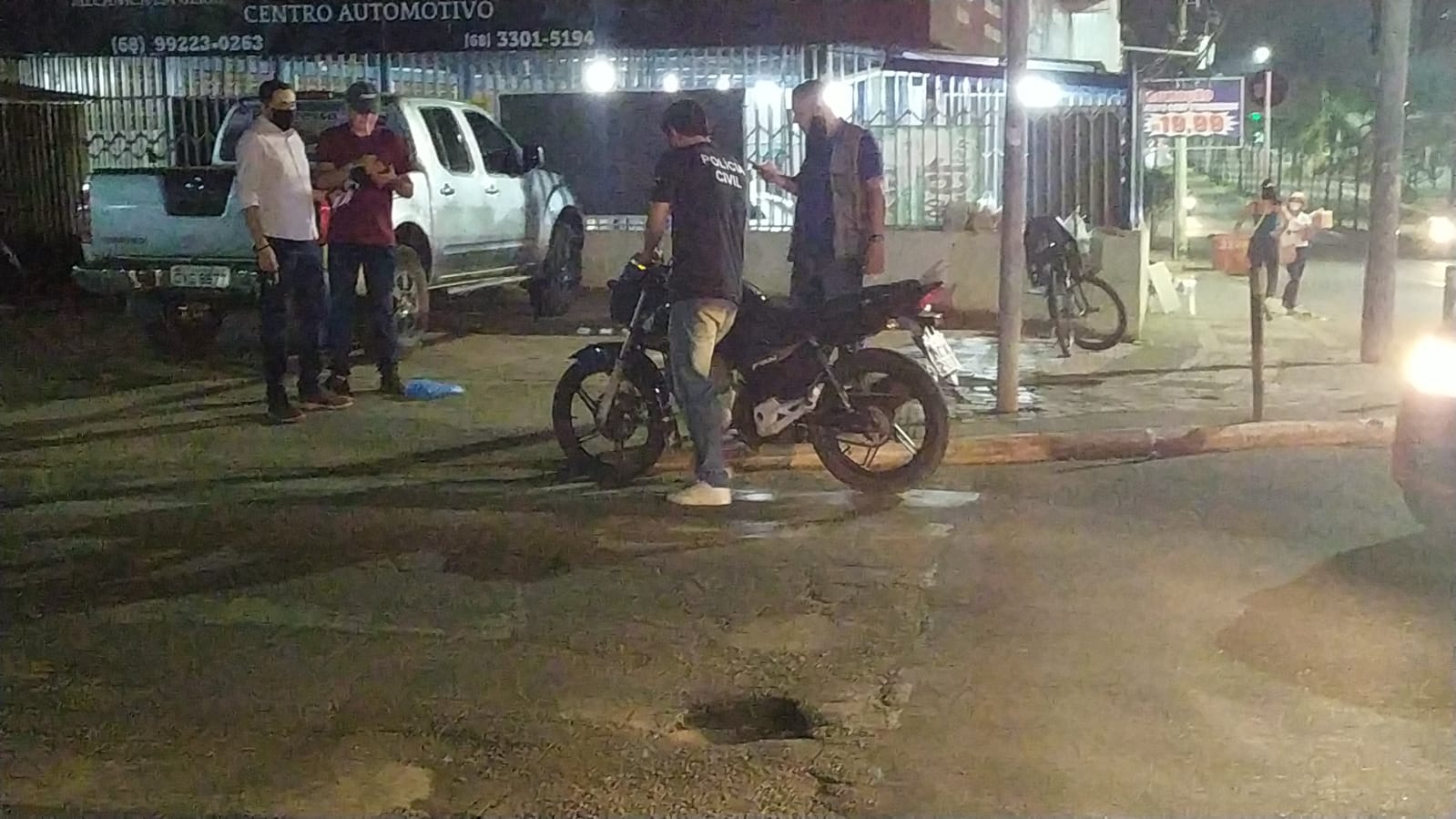 Criminoso cai praticamente dentro da Defla após vítima de assalto acionar travamento