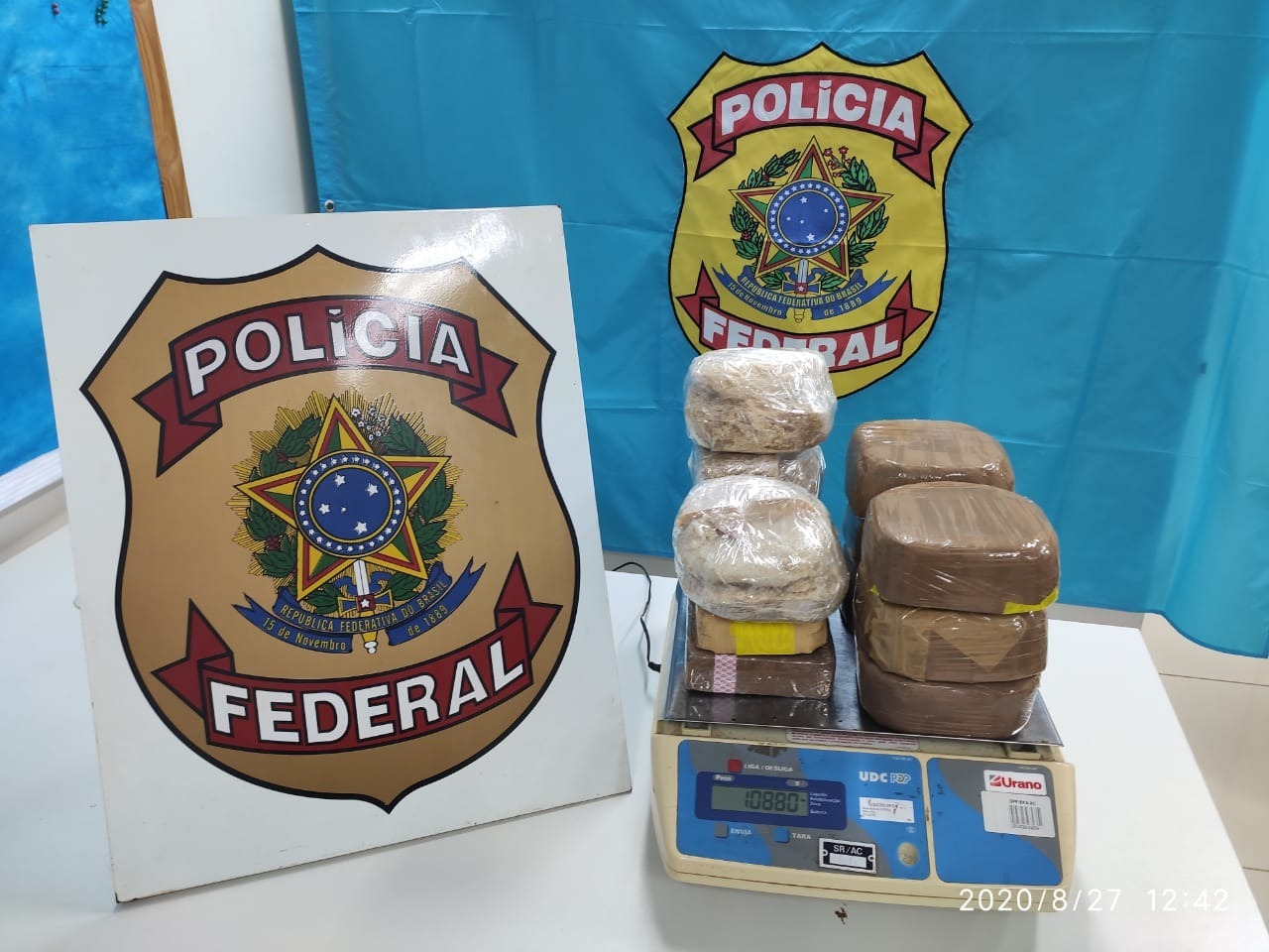 Polícia Federal apreende quase 12kg de drogas em rodovia no interior do Acre