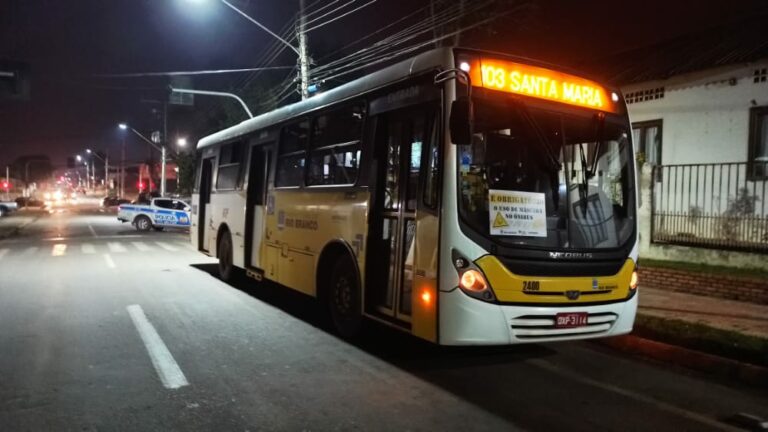 Bandidos armados invadem ônibus e motorista diz que é seu 15° assalto: “Colecionando”