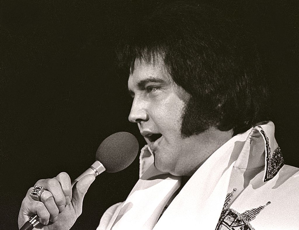 Morreu ou não morreu? Ex diz que Elvis Presley fugiu para Bahamas após funeral