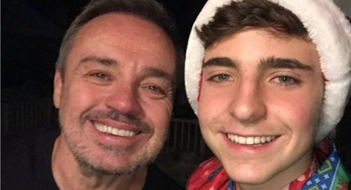 Filho de Gugu, João Augusto aparece em foto rara com namorada