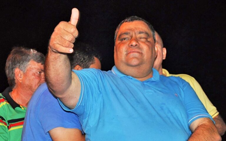 Prefeito Mazinho invade evento na UFAC e agride jornalista e presidente da Câmara de Vereadores