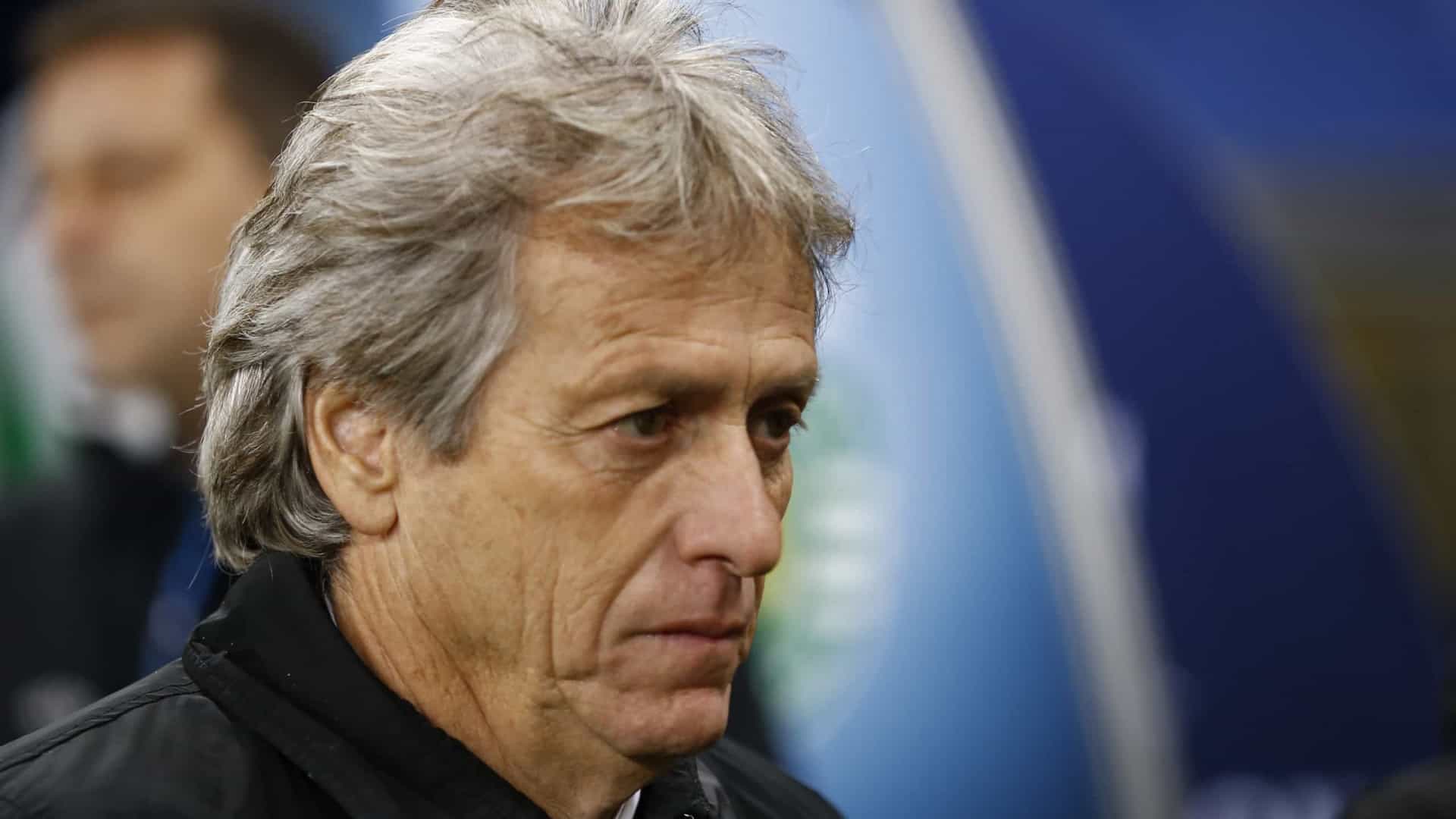 Jorge Jesus estreia no Benfica, com nove brasileiros no elenco