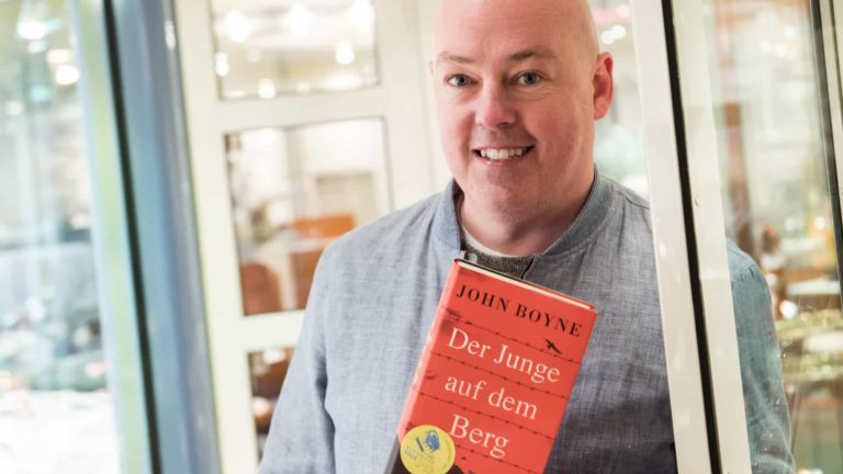 Autor de ‘Menino do Pijama Listrado’ inclui receita em livro sem querer