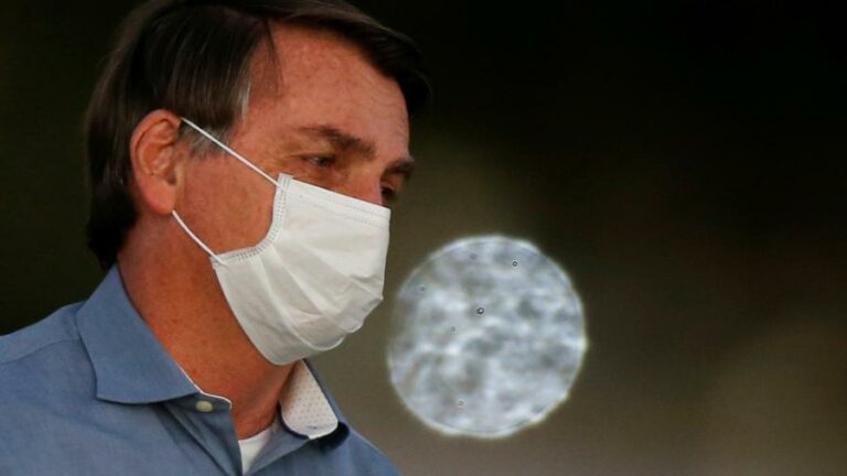 Presidente Jair Bolsonaro anunciará na terça-feira valor do auxílio emergencial