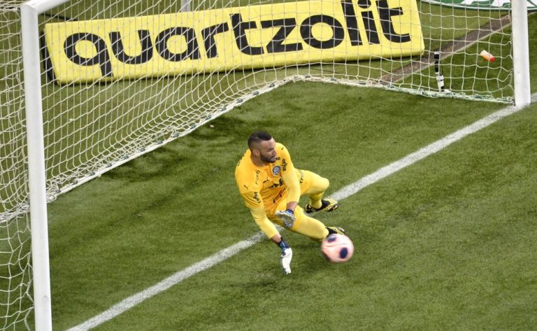 Acreano Weverton é aclamado por atuação decisiva que deu título paulista ao Palmeiras