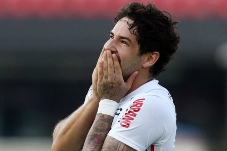 Rescisão de Pato com São Paulo sai no BID, e Inter fica livre para avançar com atacante